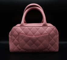 Charger l&#39;image dans la galerie, Chanel Pink Leather Handbag
