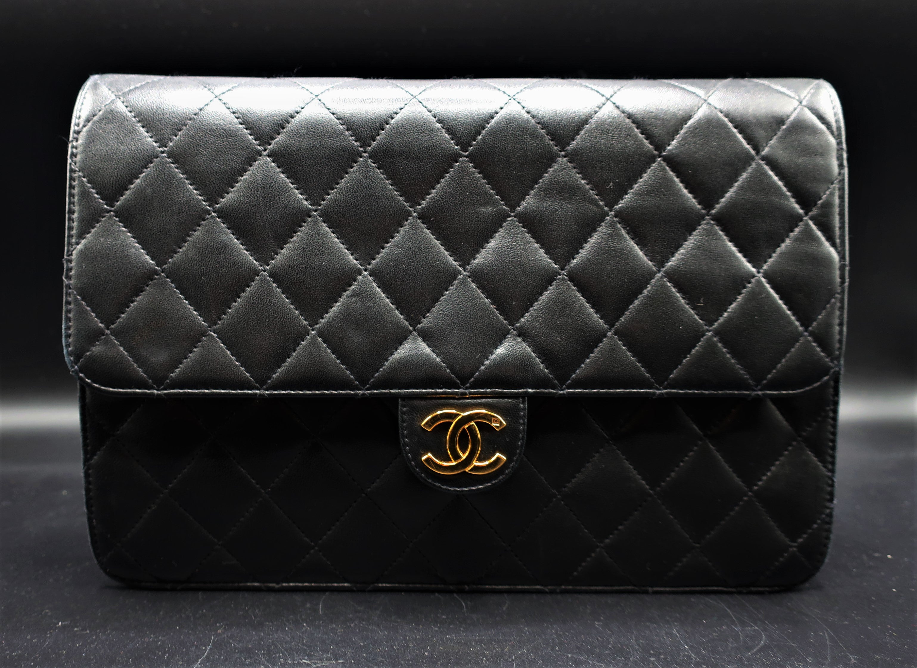 Chanel 25 CM Flap Bag – hk-vintage