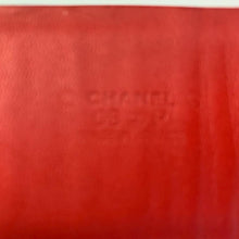 Carica l&#39;immagine nel visualizzatore di Gallery, Cintura vintage Chanel rossa
