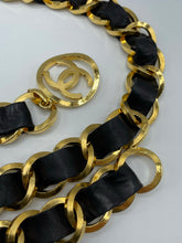 Cargar imagen en el visor de la galería, Vintage Chanel chunky belt
